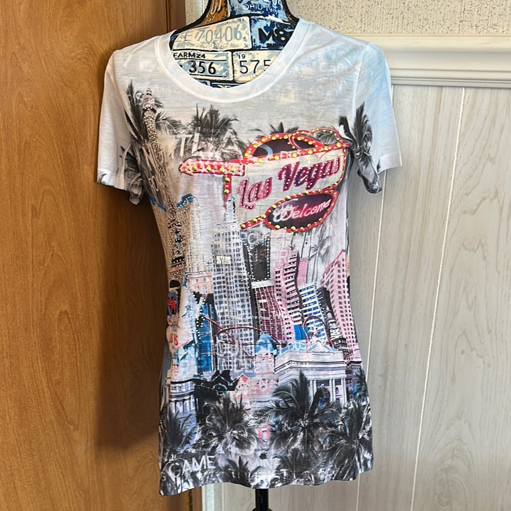 Las Vegas Graphic Women's Top